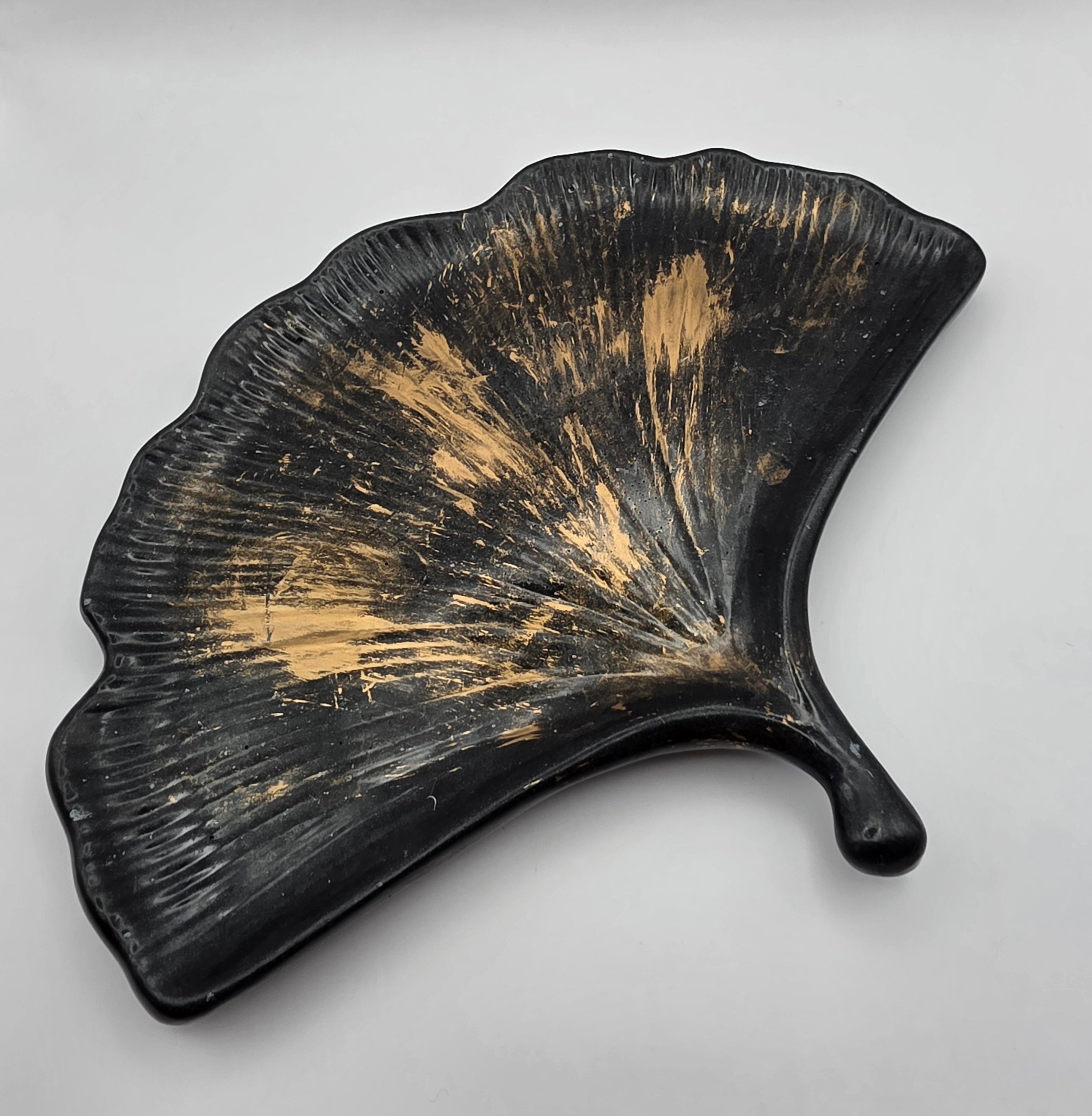 Dekorfat Ginkgo | Sort & Gull